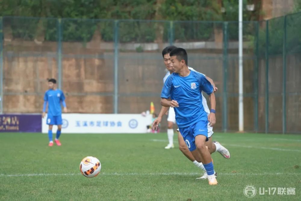 vsports体育- 里昂青训小将梅开二度惊艳全场  